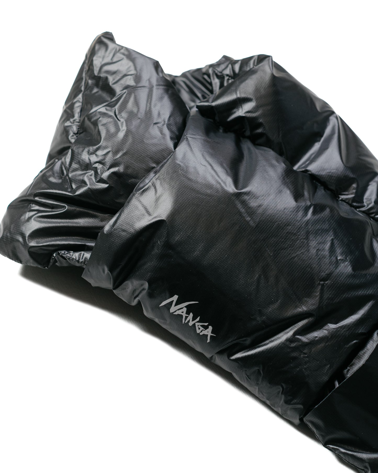 lost & found Nanga Nanga Portable Light Down Muffler Black