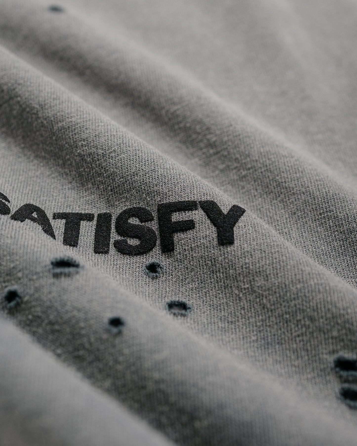 SATISFY MothTech Muscle Tee Faded Black