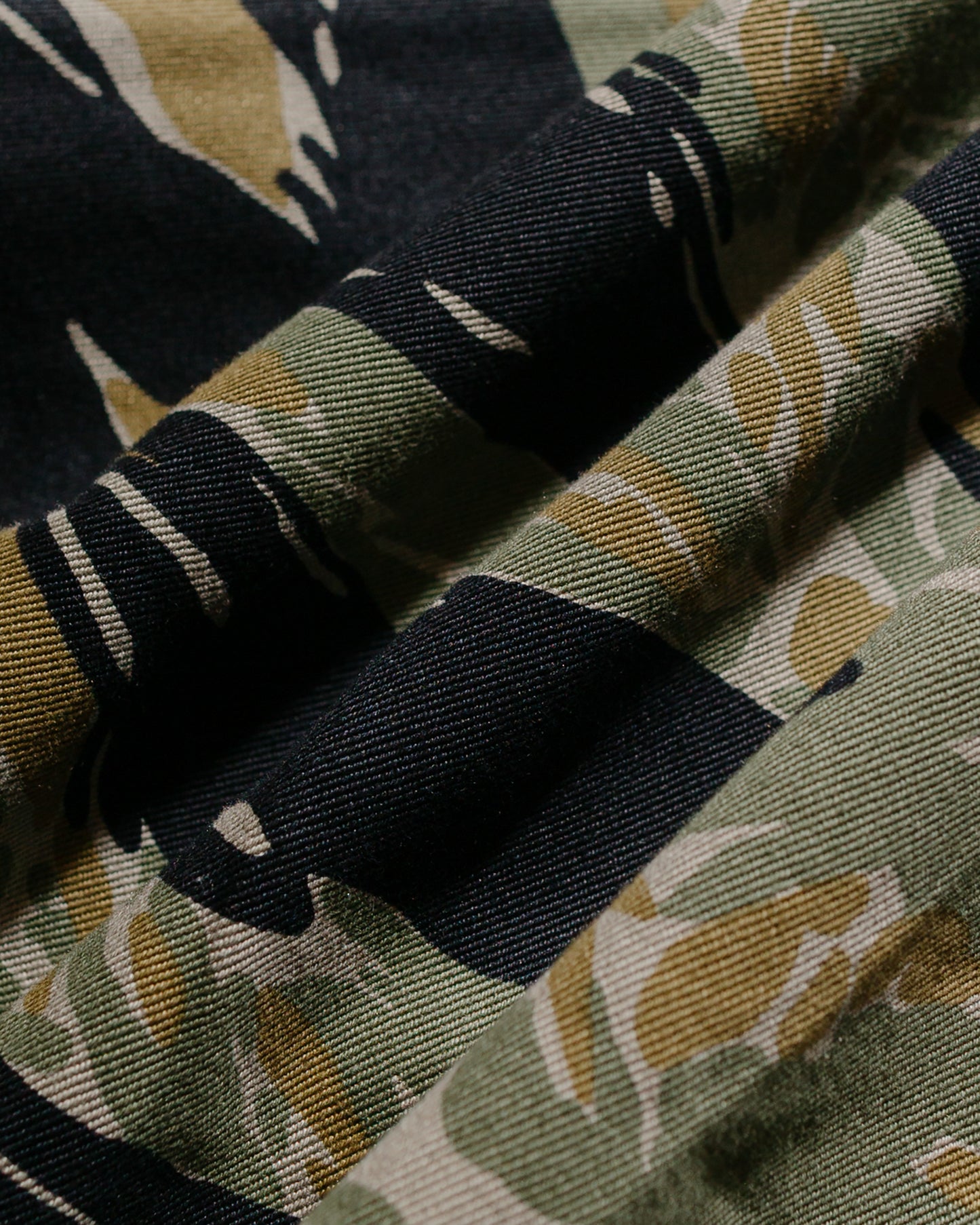 lost & found The Real McCoy's The Real McCoy's MS25001 Tiger Camouflage Shirt / Tadpole Green