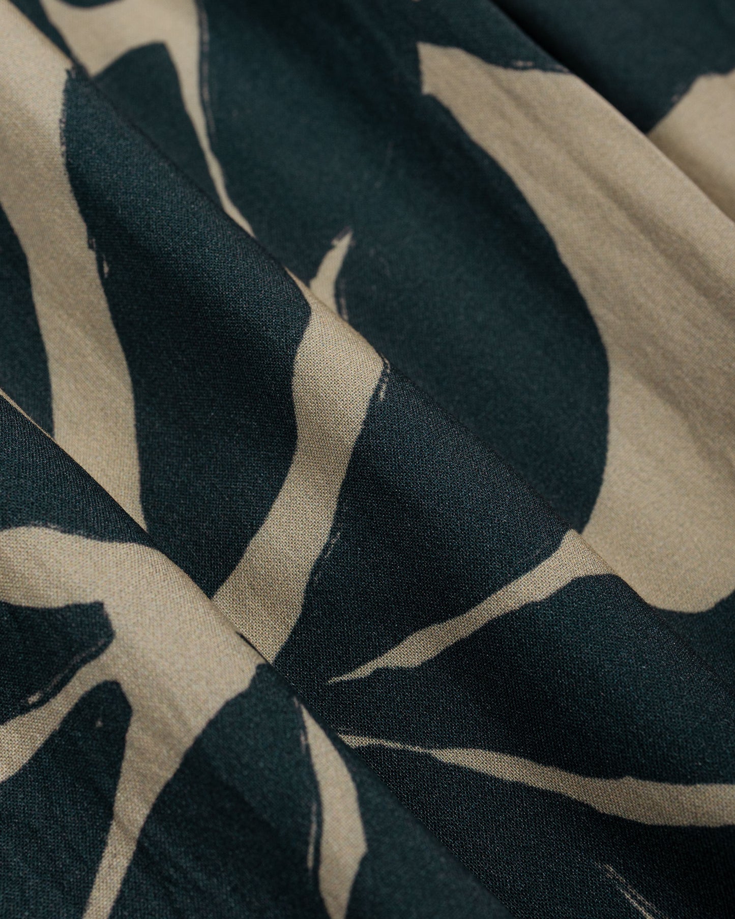 lost & found tss ts(s) Open Collar Short Sleeve Shirt Leaf Print Viscose Cloth Navy