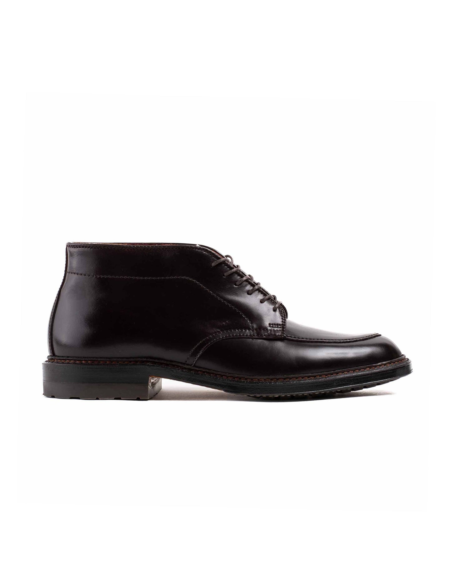 lost & found Alden Alden Six Eye Chukka Boot Colour 8 Cordovan With Commando Sole