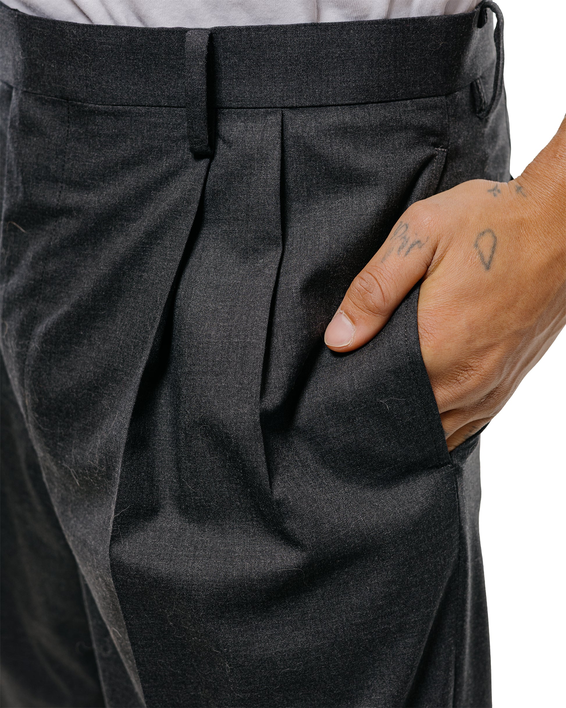 lost & found Auralee Auralee Ultra Fine Tropical Wool Two-Tuck Slacks Top Charcoal