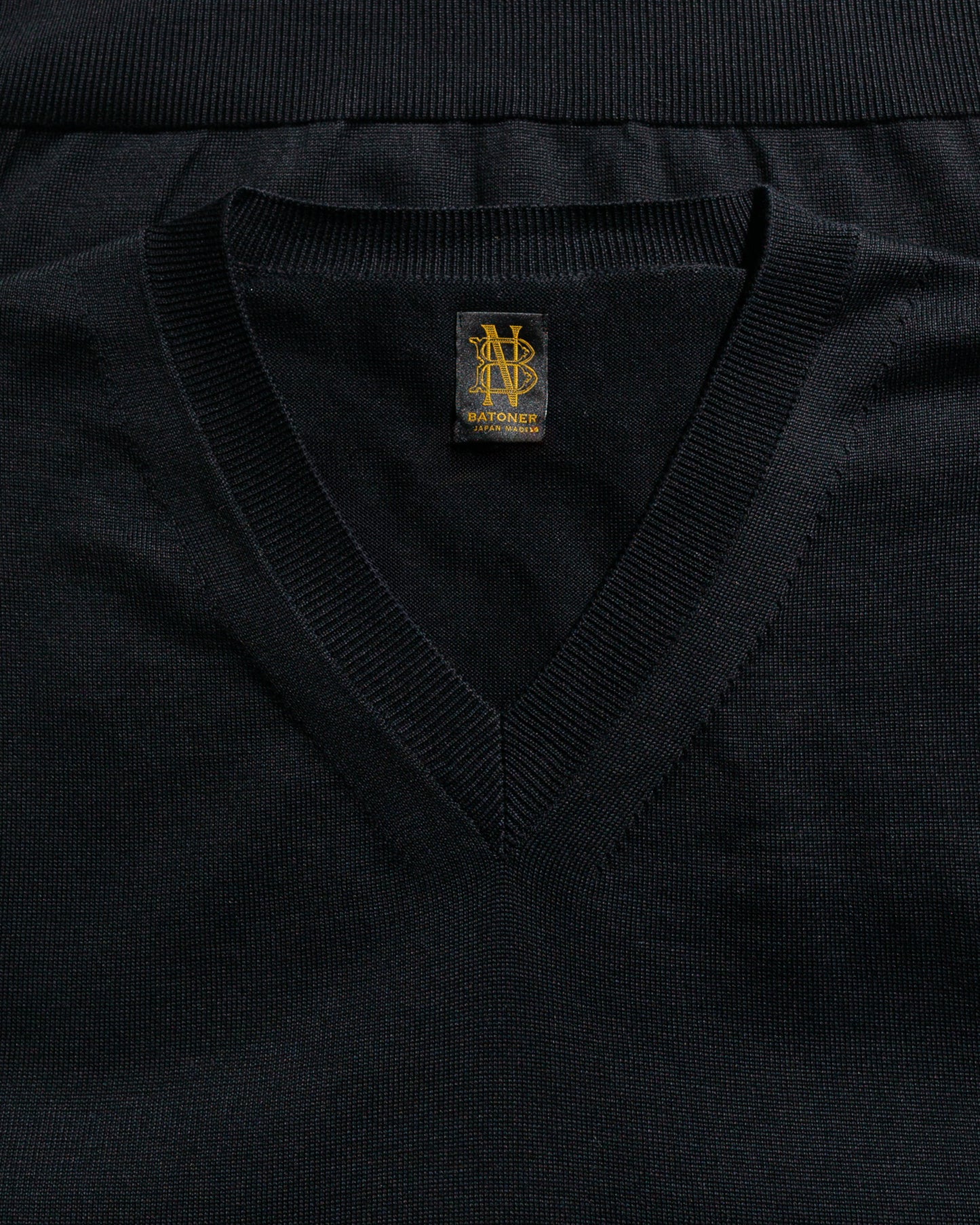 lost & found Batoner Batoner The Sea Island Cotton V Neck Black