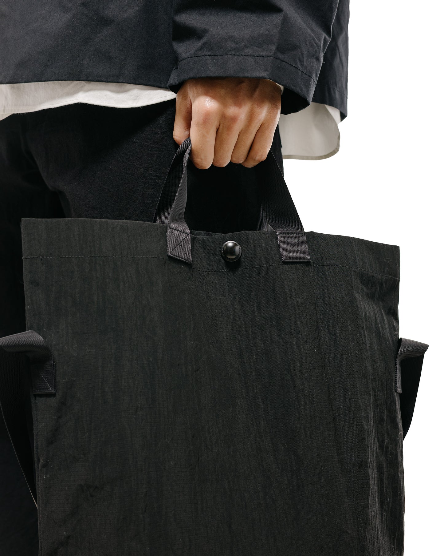 MAN-TLE R0B1 'Multi Handle Tote' Black Nylon