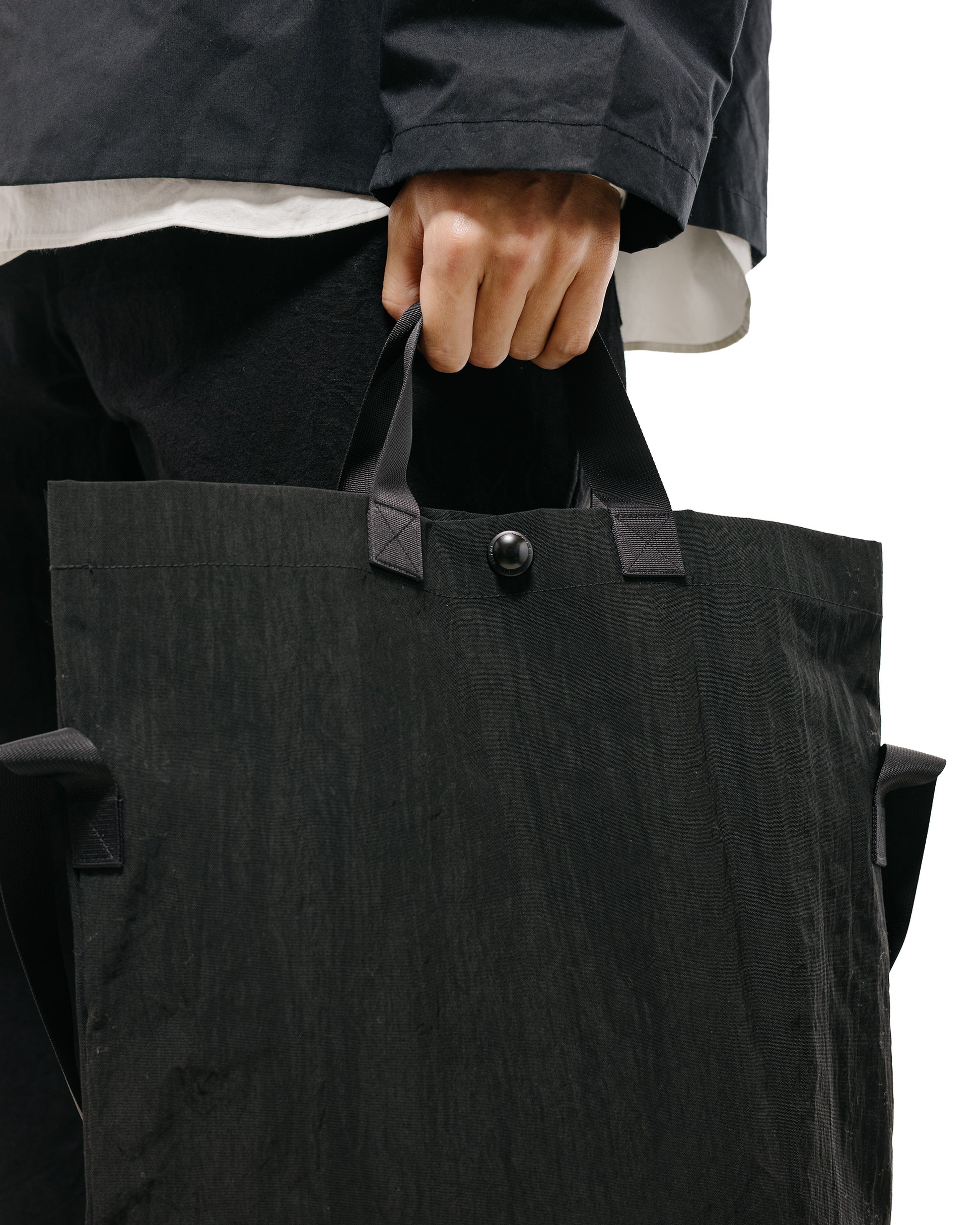 MAN-TLE R0B1 'Multi Handle Tote' Black Nylon