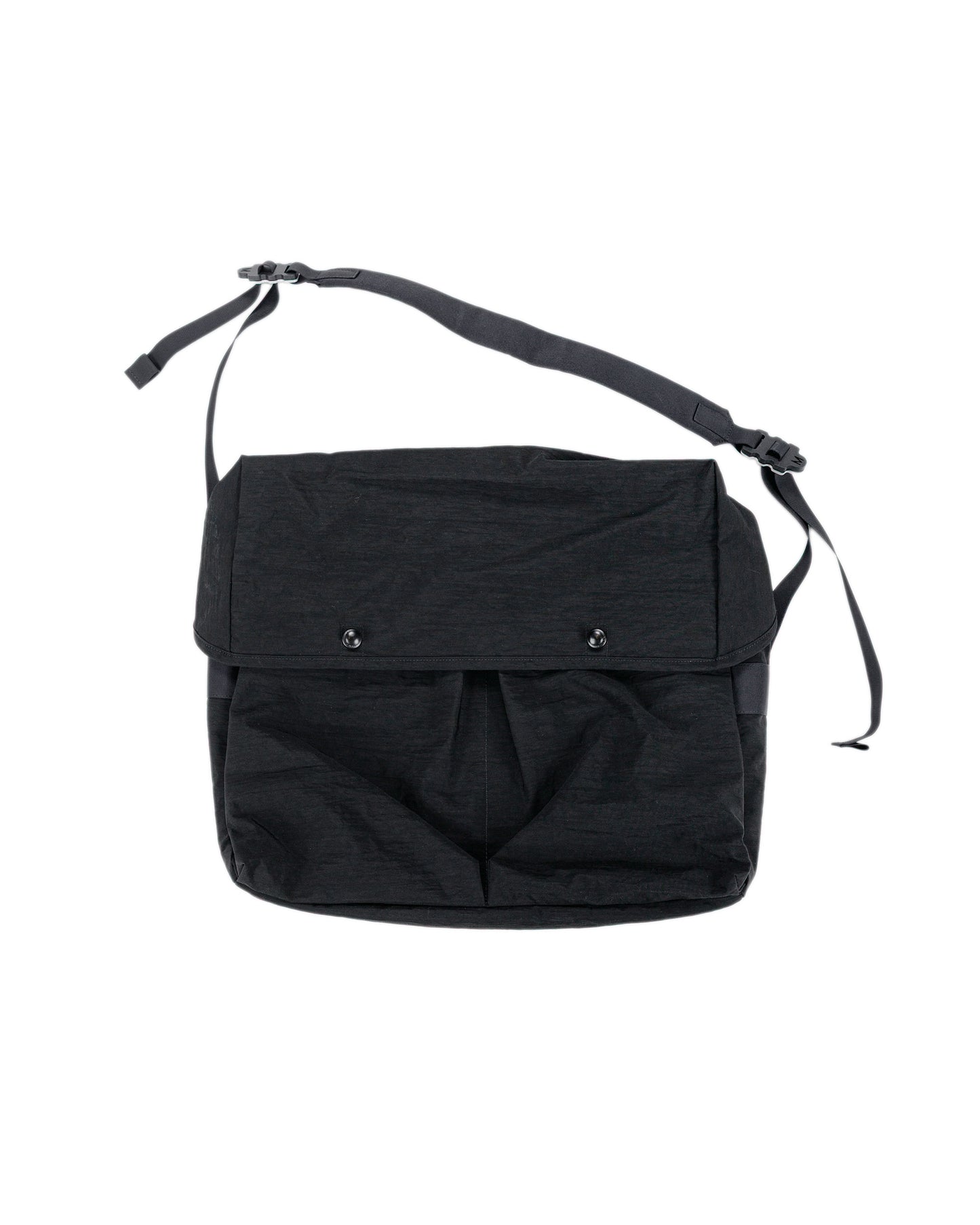 lost & found MAN-TLE MAN-TLE R0G2 'Snap Messenger' Black Nylon