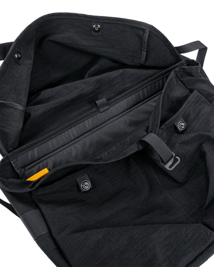 lost & found MAN-TLE MAN-TLE R0G2 'Snap Messenger' Black Nylon