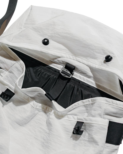 lost & found MAN-TLE MAN-TLE R19 Gear-4 Mini Messenger White Nylon