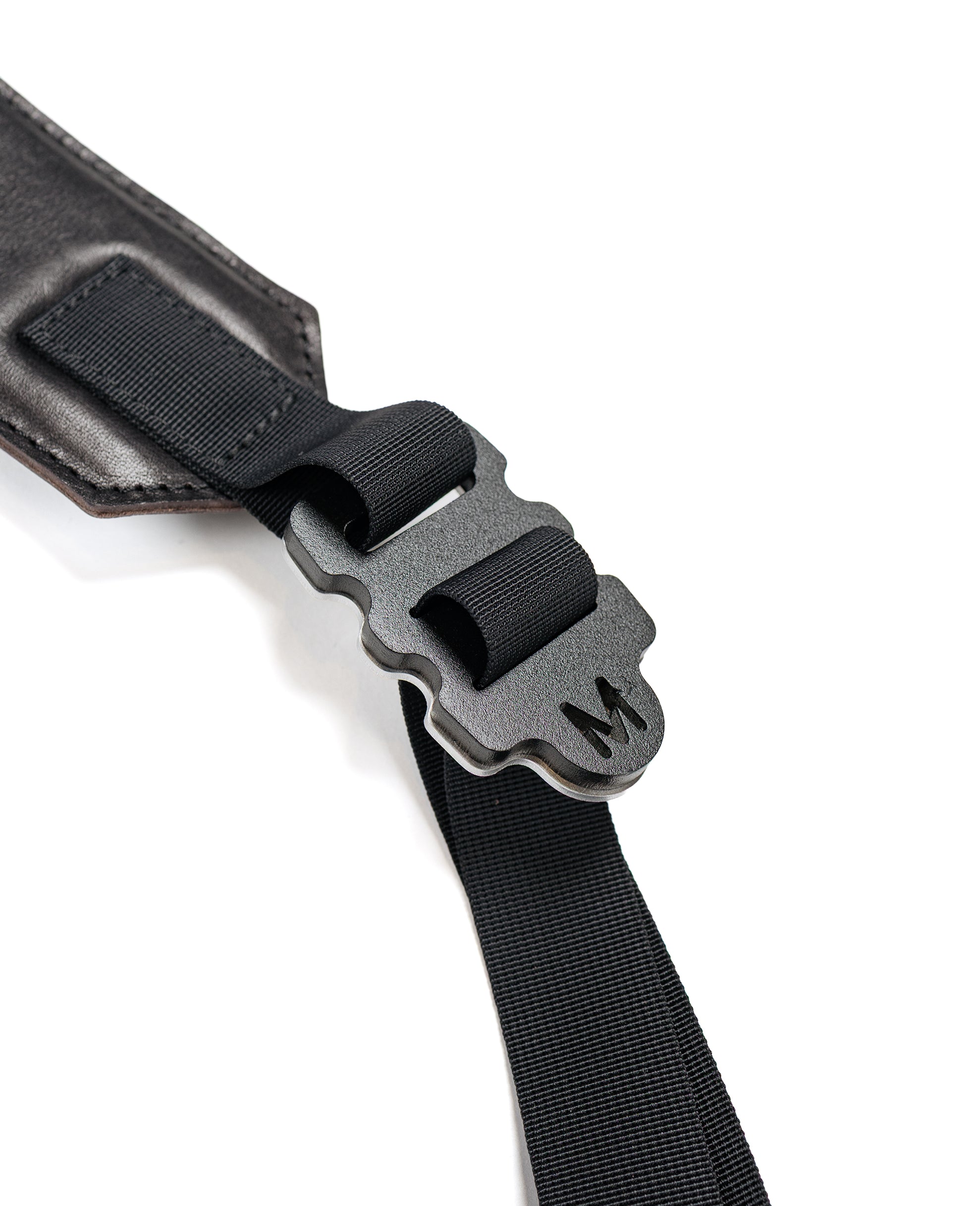 lost & found MAN-TLE MAN-TLE R20G4 'Mini Messenger' Black Hide