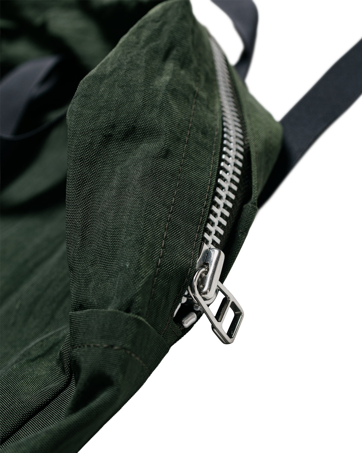 MAN-TLE R21B0 Zip Tote Jungle Nylon