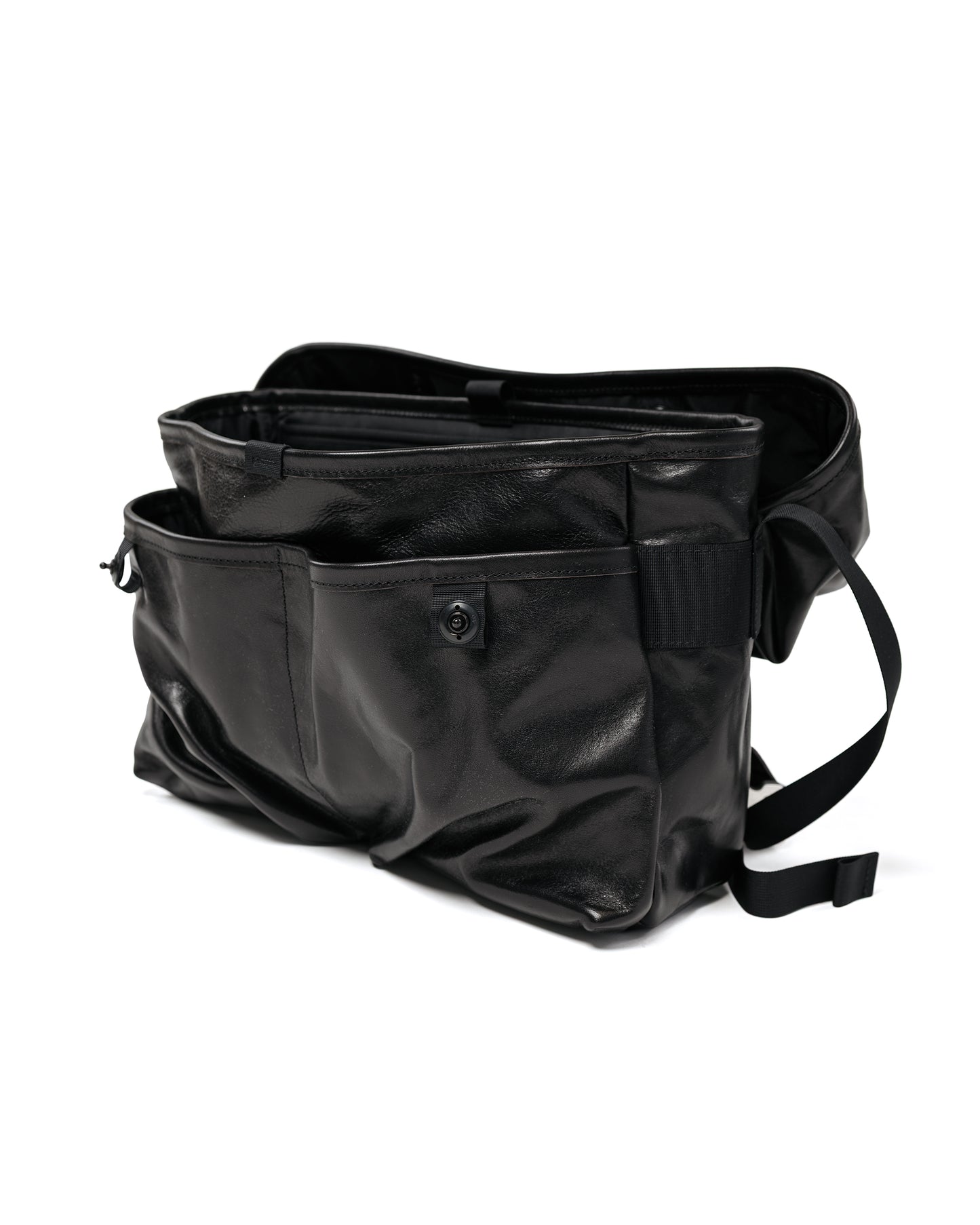 lost & found MAN-TLE MAN-TLE R20G4 'Mini Messenger' Black Hide