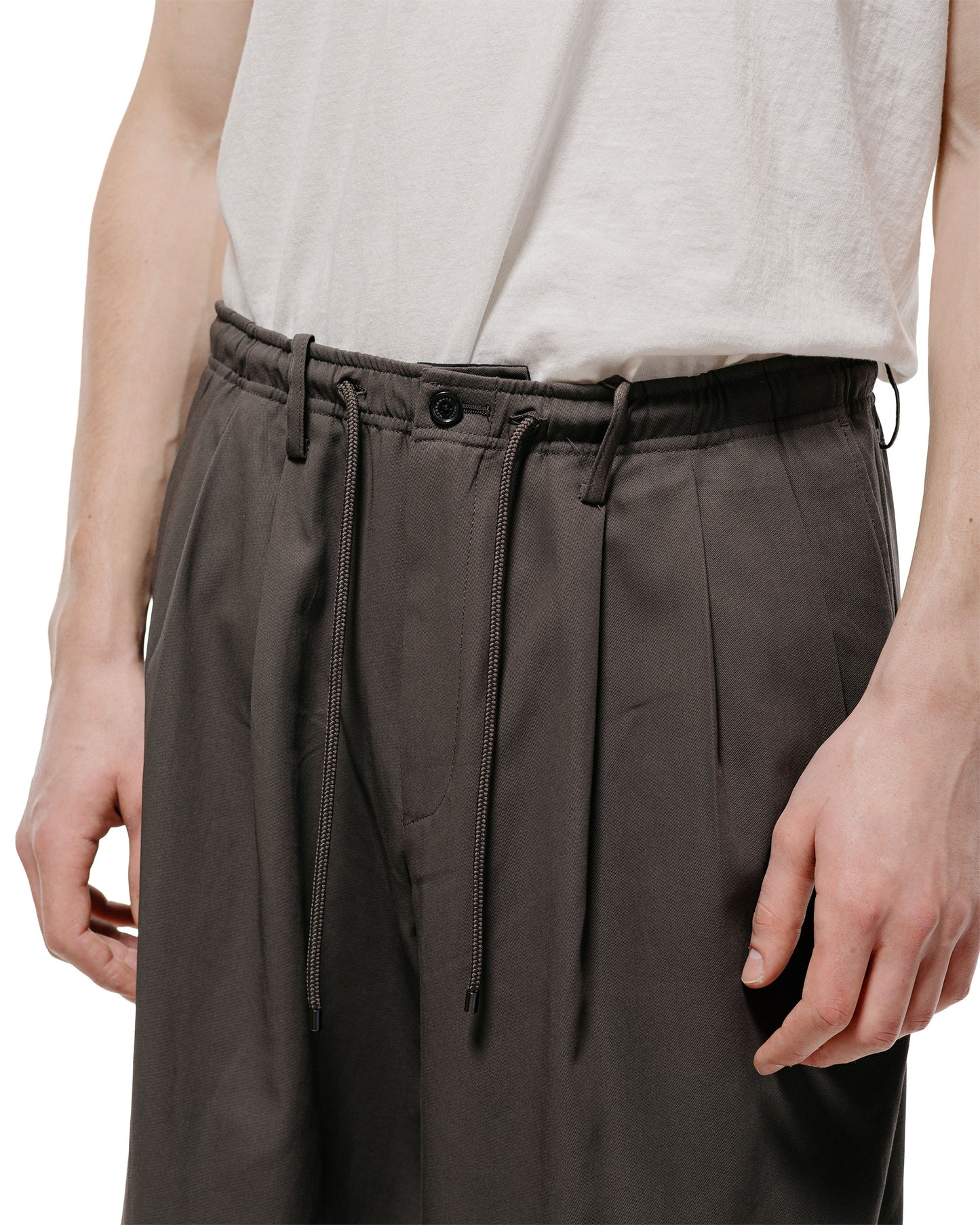 lost & found MARKAWARE MARKAWARE Triple Pleated Easy Trousers Organic Cotton Voile Yarn Twill Charcoal