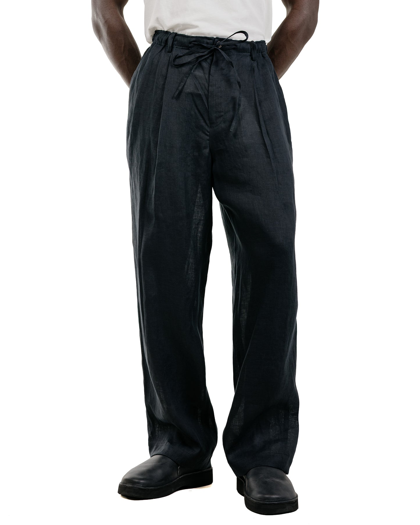 lost & found MARKAWARE MARKAWARE Double Pleated Easy Trousers Hemp Shirting Black