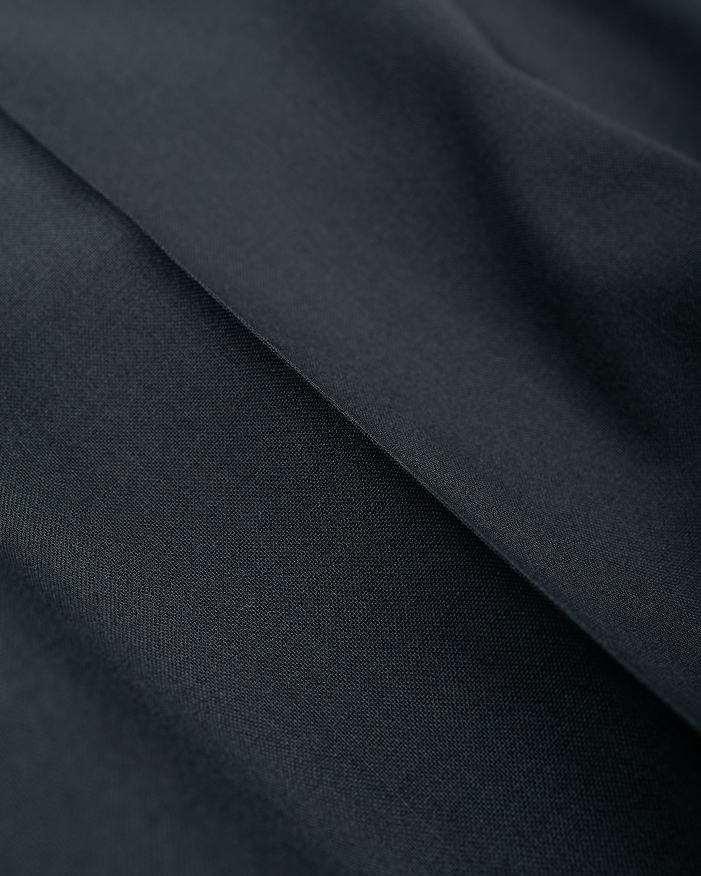 lost & found MARKAWARE MARKAWARE Flat Tapered Easy Trousers Organic Wool 2/80 Tropical Charcoal