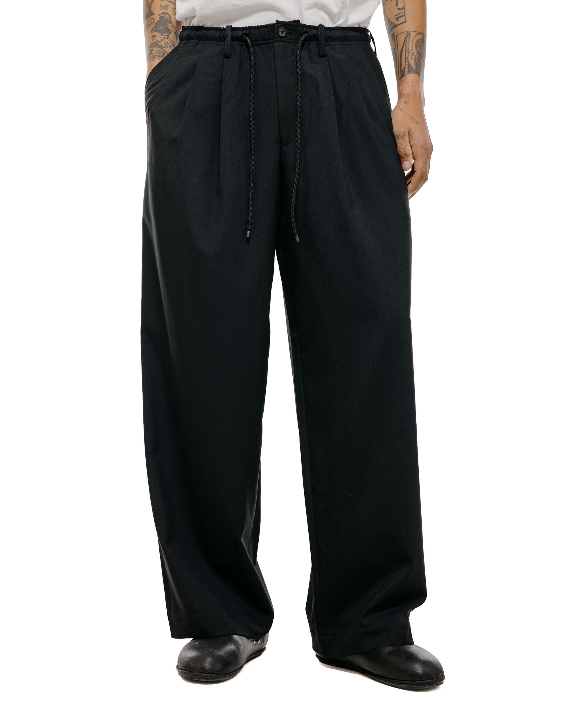 lost & found MARKAWARE MARKAWARE Triple Pleated Easy Trousers Organic Wool 2/80 Tropical Black