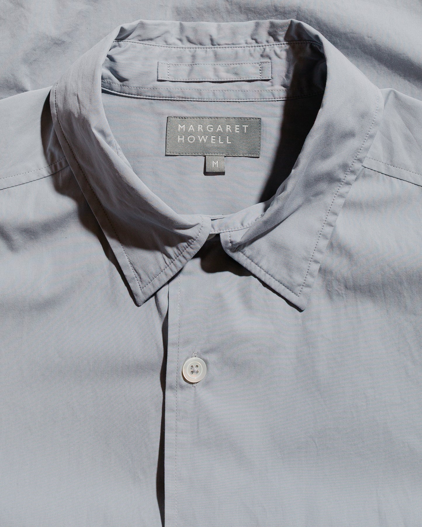 lost & found Margaret Howell Margaret Howell Short Sleeve Flap Pocket Shirt Compact Cotton Plainweave Pewter