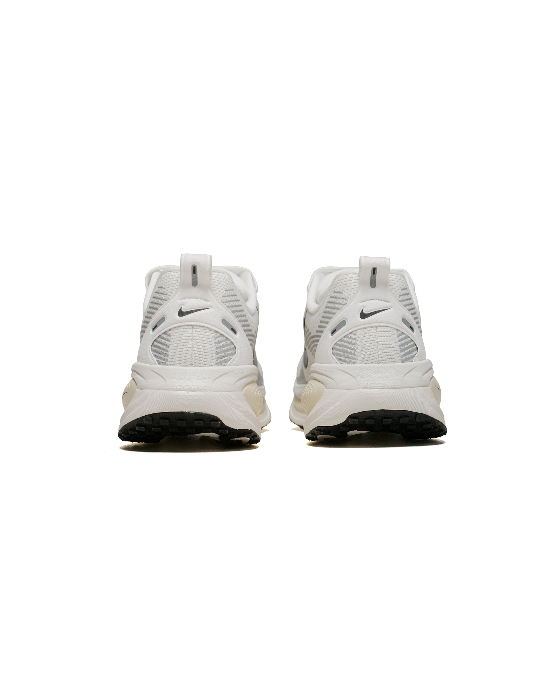 lost & found Nike Nike Vomero 18 Summit White/Coconut Milk