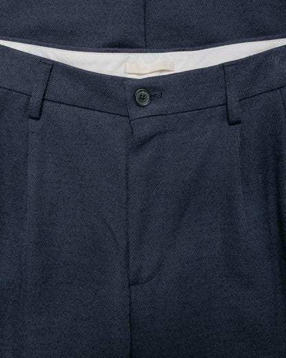 lost & found Norse Projects Norse Projects Benn Relaxed Cavalry Cotton Wool Pleated Trouser Dark Navy