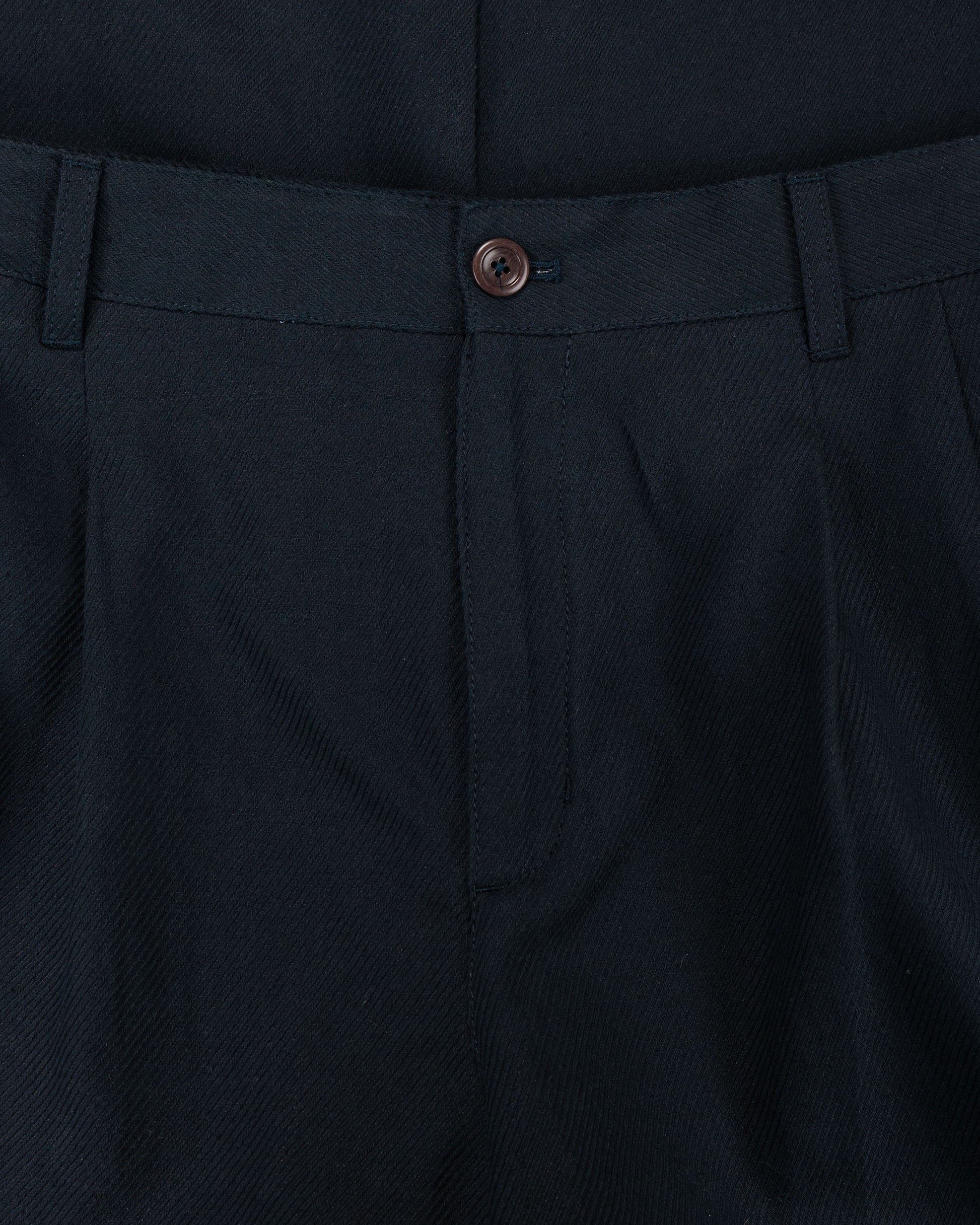 lost & found Norse Projects Norse Projects Hestur Relaxed Cotton Linen Twill Pleated Trouser Dark Navy