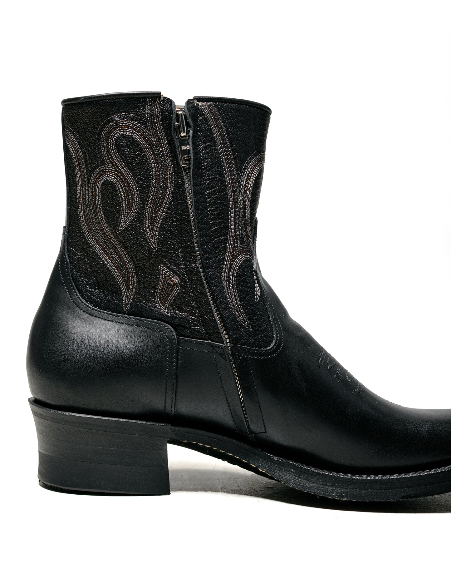 lost & found Rolling Dub Trio Rolling Dub Trio Loro Zip Black Flame Embroidery