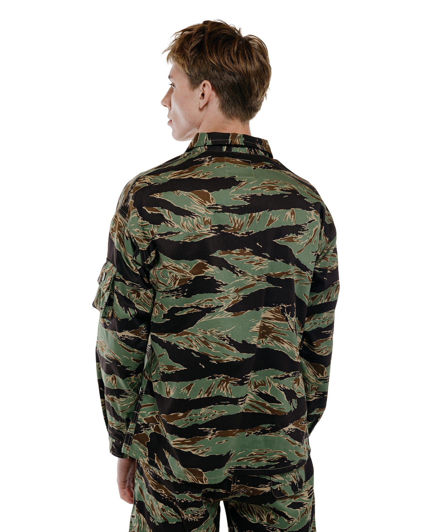 The Real McCoy's MJ26002 Tiger Camouflage Shirt / John Wayne Green