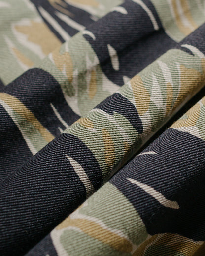 lost & found The Real McCoy's The Real McCoy's MP25003 Tiger Camouflage Trousers / Tadpole Green