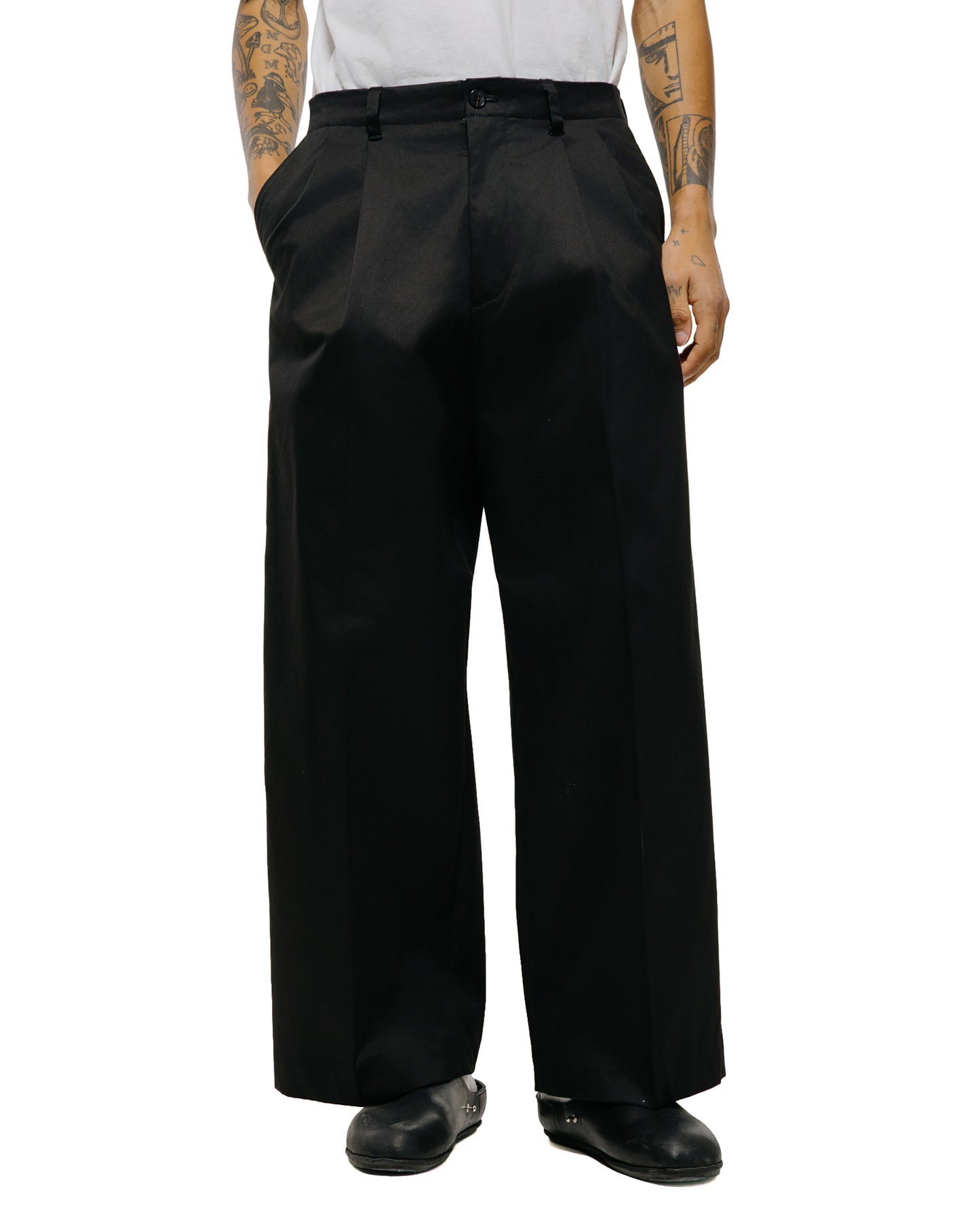 lost & found Universal Products Universal Products 2Tuck Wide Chino Trouser Black