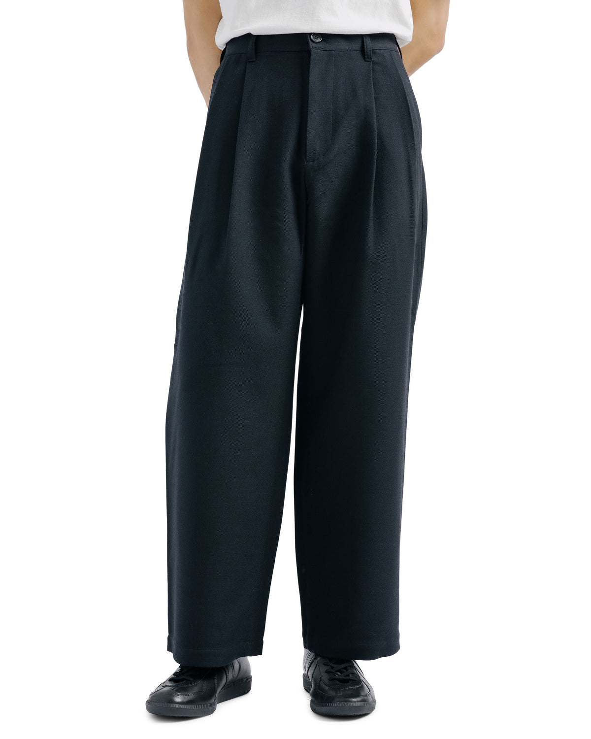 Universal Products Wool Cotton 2 Tuck Trousers Black