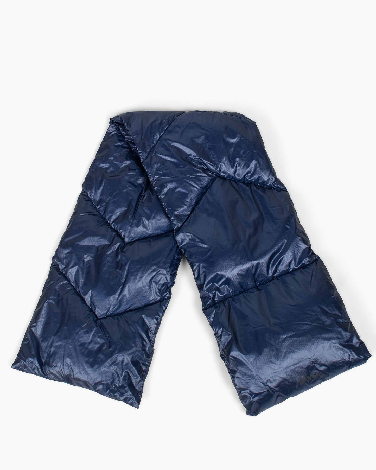 lost & found Nanga Nanga Portable Light Down Muffler Navy